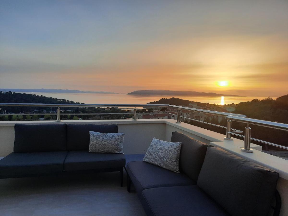 Apartment Anny De Luxe With Sea View Makarska Exteriör bild