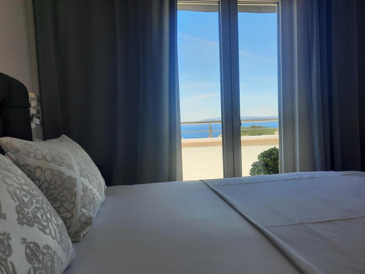 Apartment Anny De Luxe With Sea View Makarska Exteriör bild